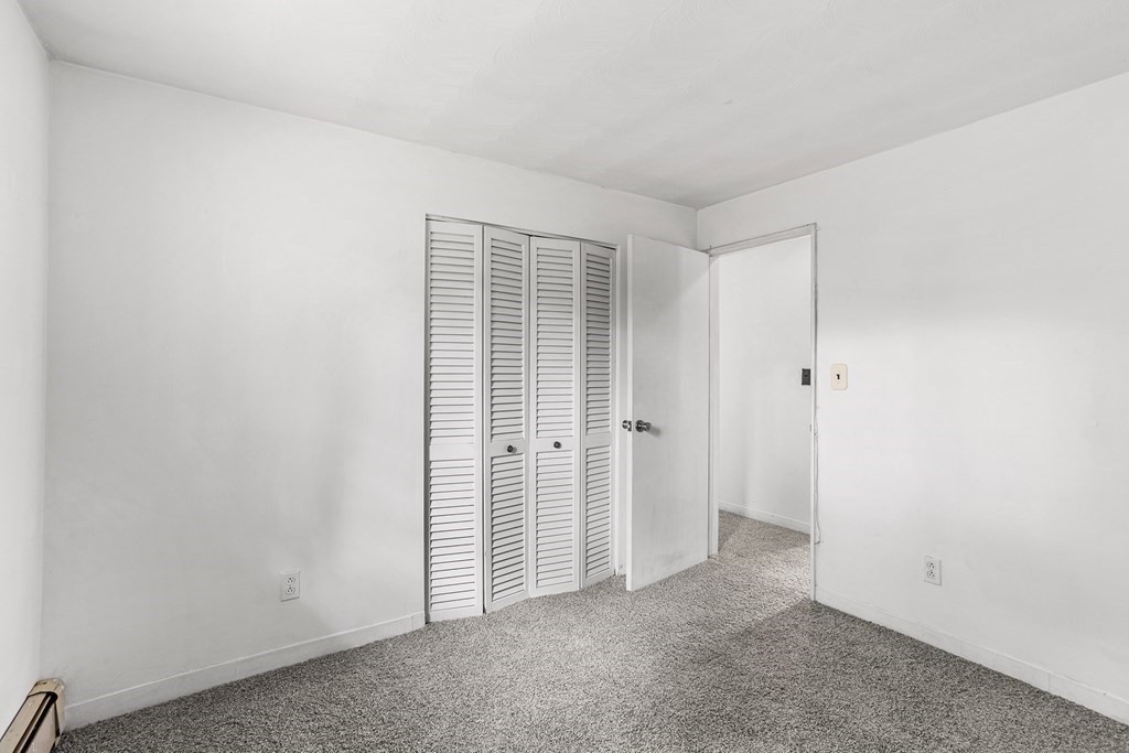 7 Ruth Drive Framingham, MA 01701 - Photo 22 of 33 an empty room with closet