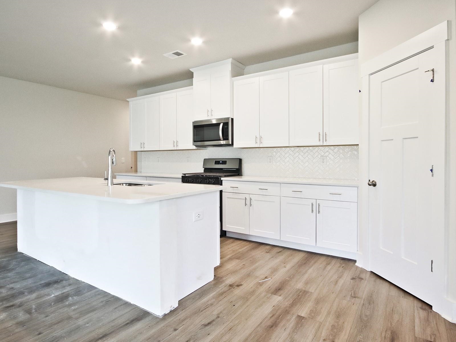 401 Roderick Lane Greenville, SC 29605 - Photo 12 of 29 Gallery Image 12