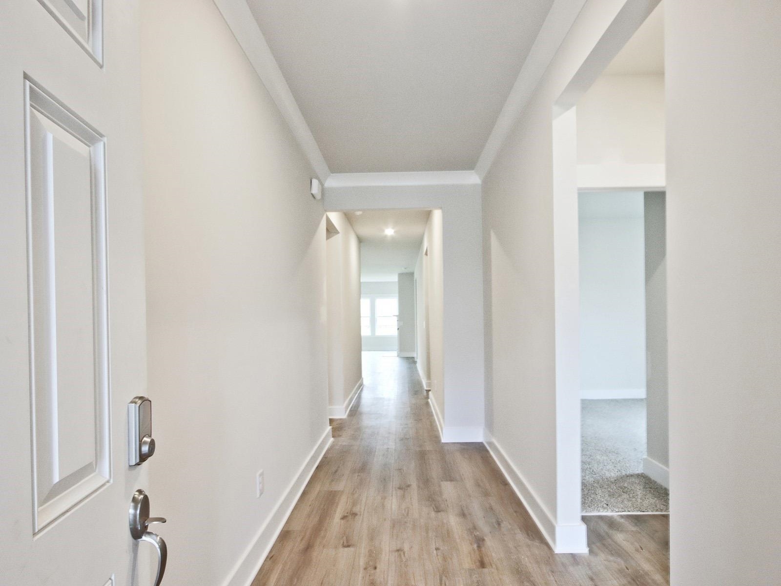 401 Roderick Lane Greenville, SC 29605 - Photo 3 of 29 Gallery Image 3