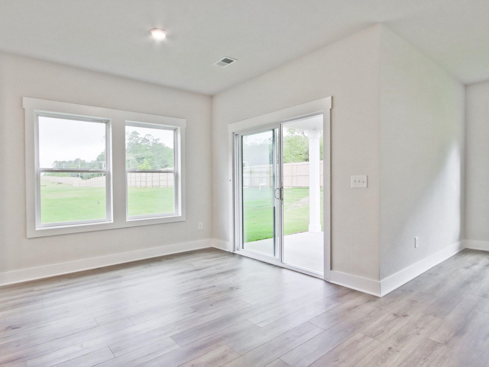 401 Roderick Lane Greenville, SC 29605 - Photo 8 of 29 Gallery Image 8