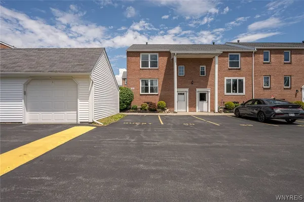 $169,900 | 3903 Bowen Road, Unit 59, Lancaster, NY 14086
