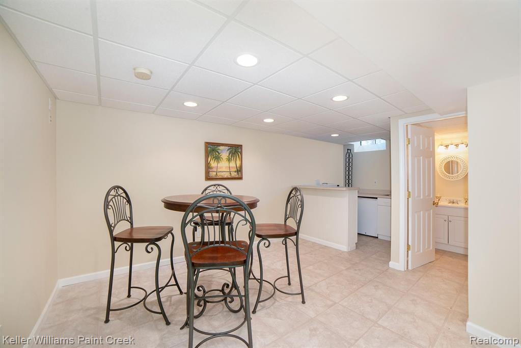 2741 Forest View Court Rochester Hills, MI 48307 - Photo 51 of 56