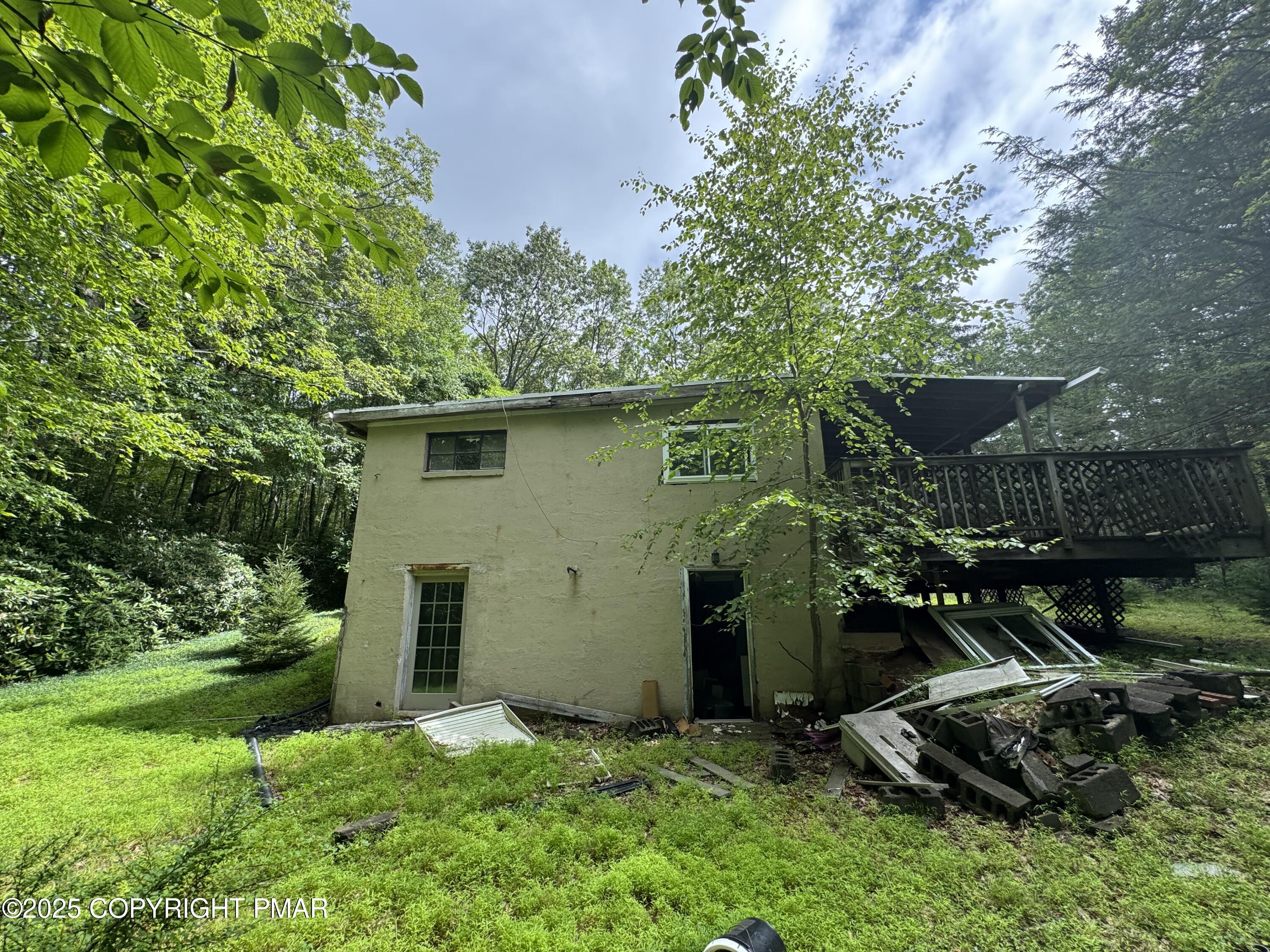 207 North Eastbrook Road Effort, PA 18330 - Photo 11 of 16 front view of a house with a yard