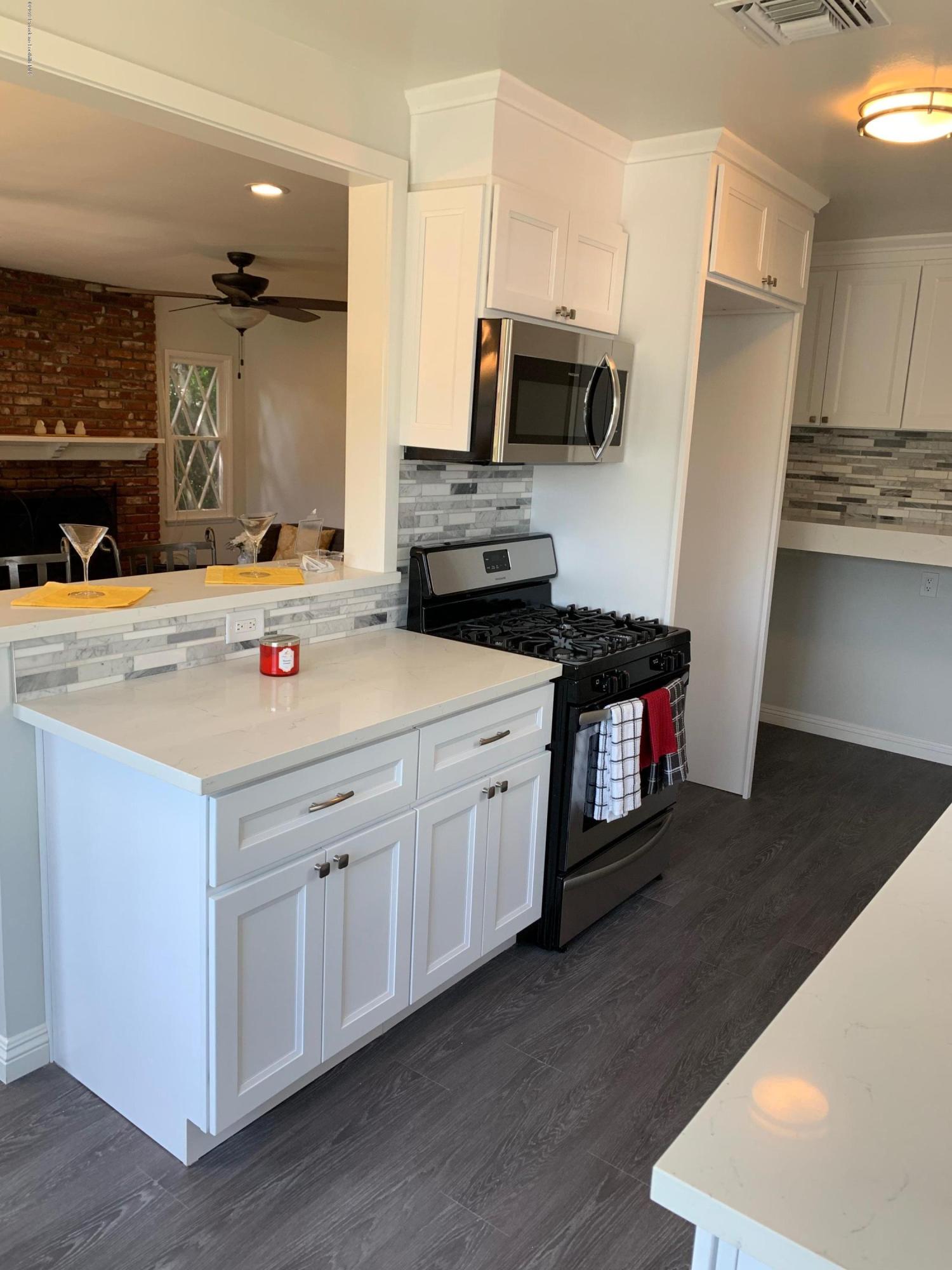 6547 Elmo Street Tujunga, CA 91042 - Photo 12 of 18 elmokitchen1