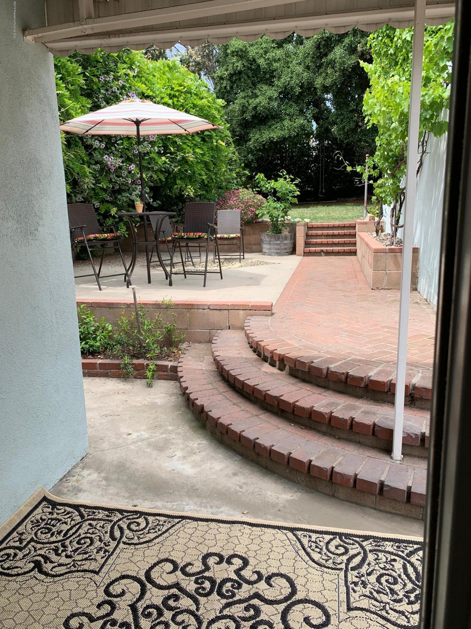 6547 Elmo Street Tujunga, CA 91042 - Photo 5 of 18 elmobackyard5