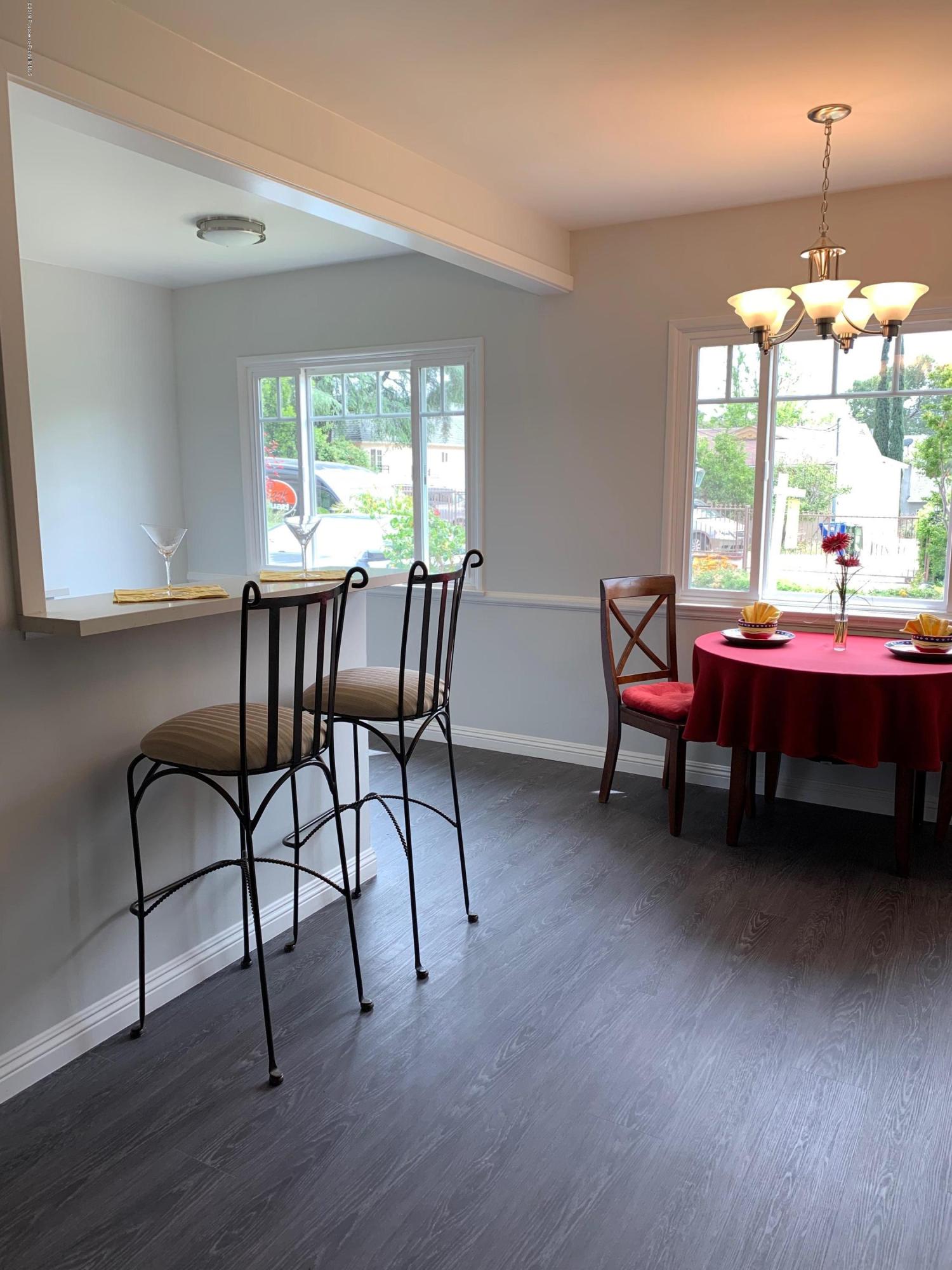 6547 Elmo Street Tujunga, CA 91042 - Photo 9 of 18 elmodiningarea