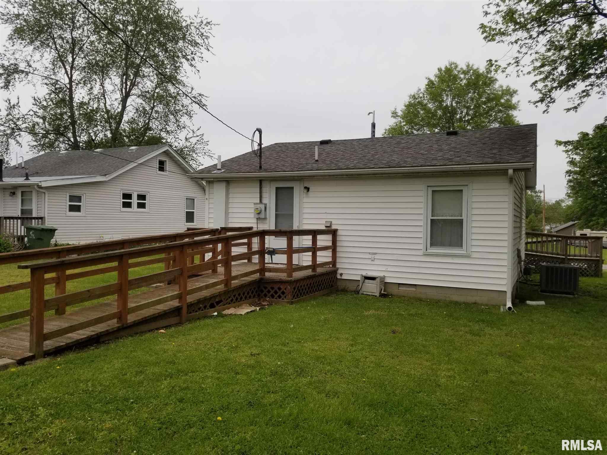 108 Johnson Street Valier, IL 62891 - Photo 8 of 27 Gallery Image 8