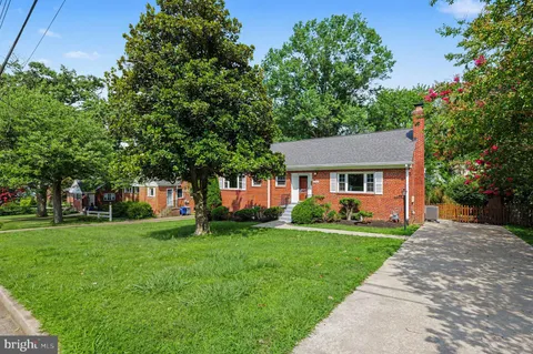 $950,000 | 3058 Hazelton Street, Falls Church, VA 22044
