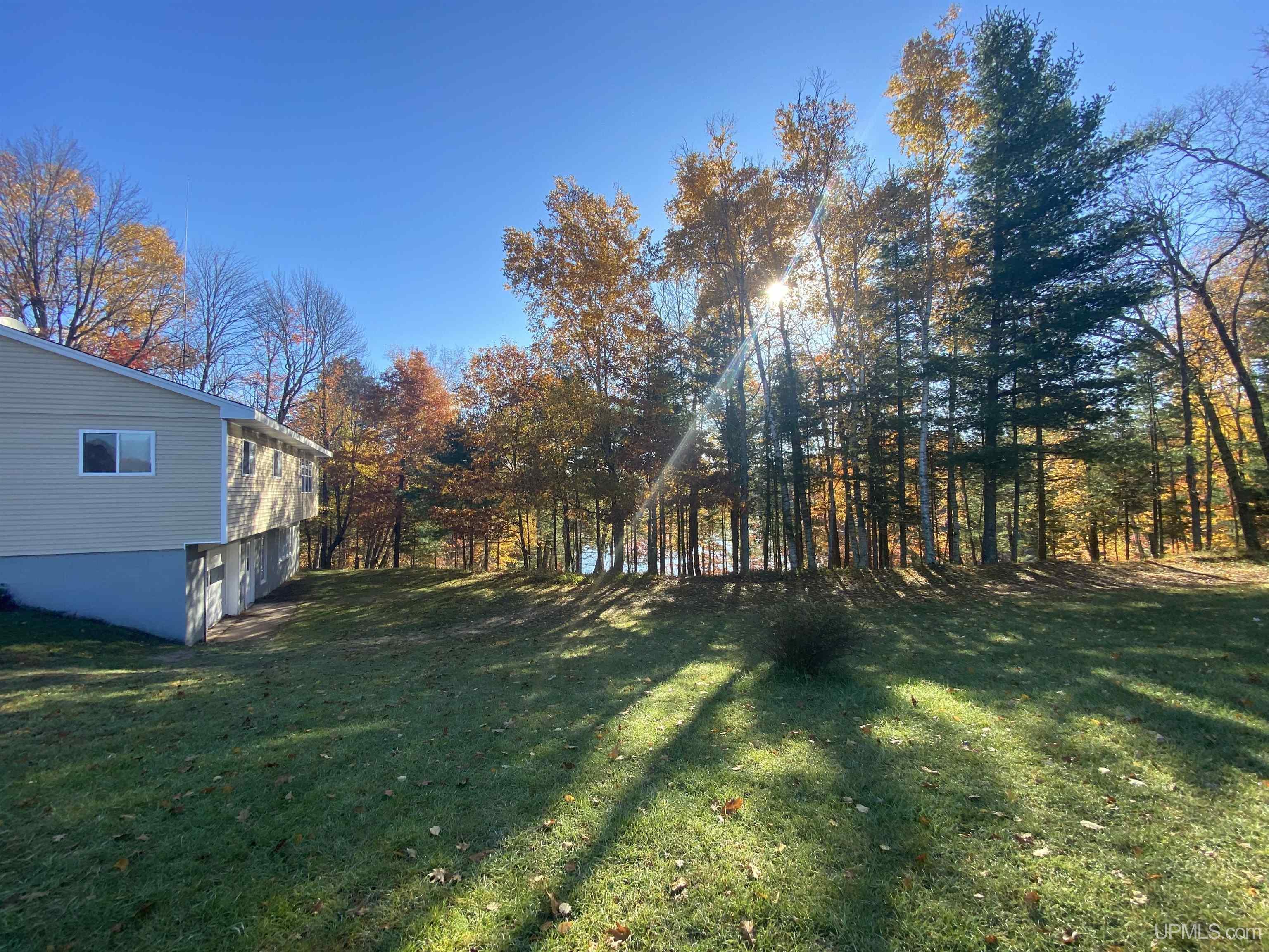4724 Reagan Lane Florence, WI 54121 - Photo 4 of 29
