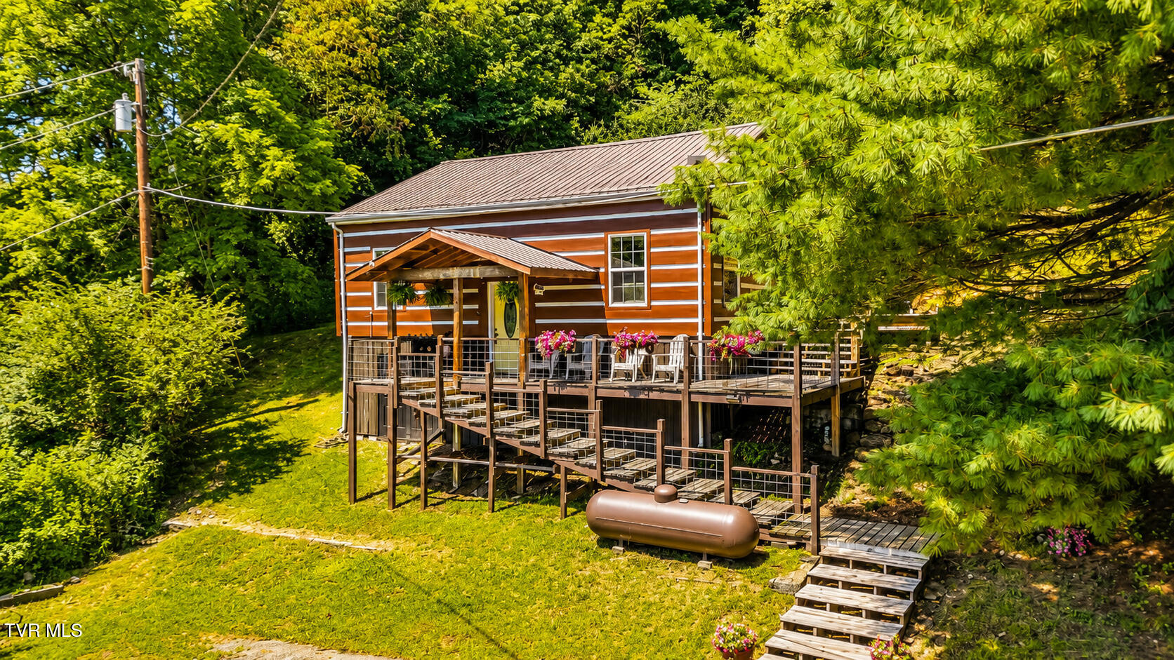 104 Ridge Avenue Appalachia, VA 24216 - Photo 2 of 29 01