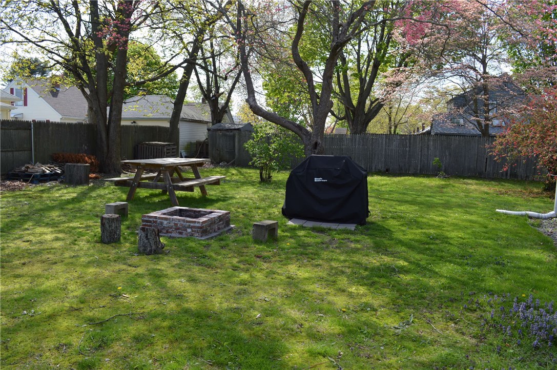 14 Haverford Road Warwick, RI 02886 - Photo 8 of 26 Gallery Image 8