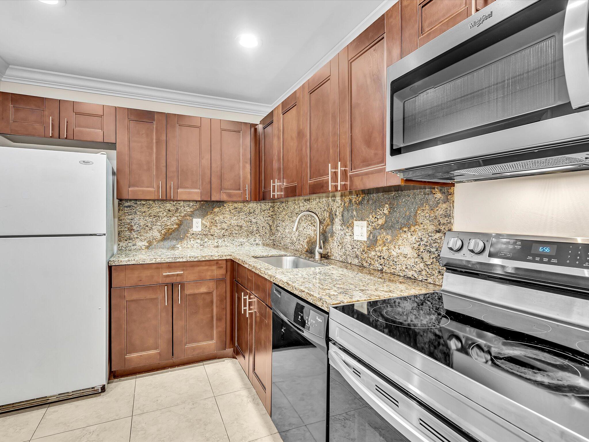 614 Northwest 13th Street, Unit 27 Boca Raton, FL 33486 - Photo 11 of 55 12-FPP00051