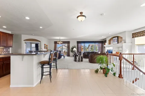 a view of a livingroom with furniture and a livingroom