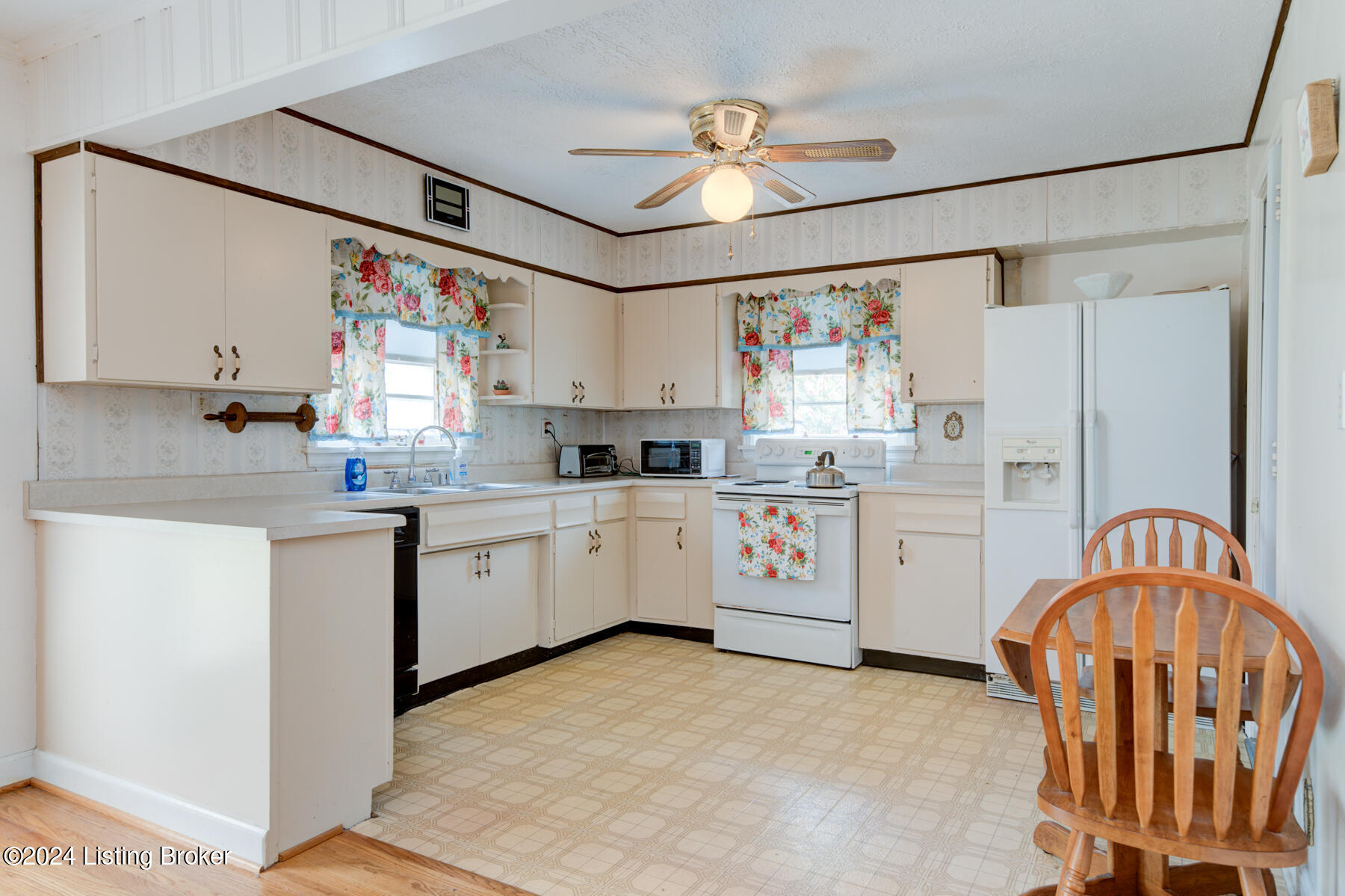 8517 Smithton Road Louisville, KY 40219 - Photo 9 of 36 GSP-8517 Smithton Rd-8