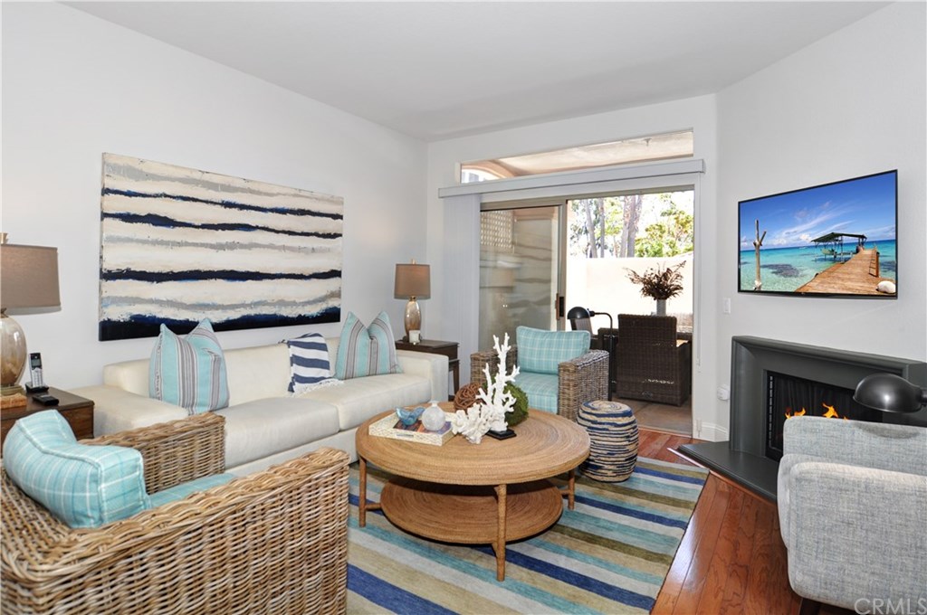 32 Villa Point Drive Newport Beach, CA 92660 - Photo 2 of 19