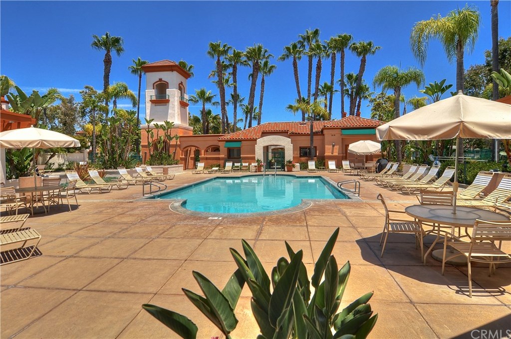 32 Villa Point Drive Newport Beach, CA 92660 - Photo 18 of 19