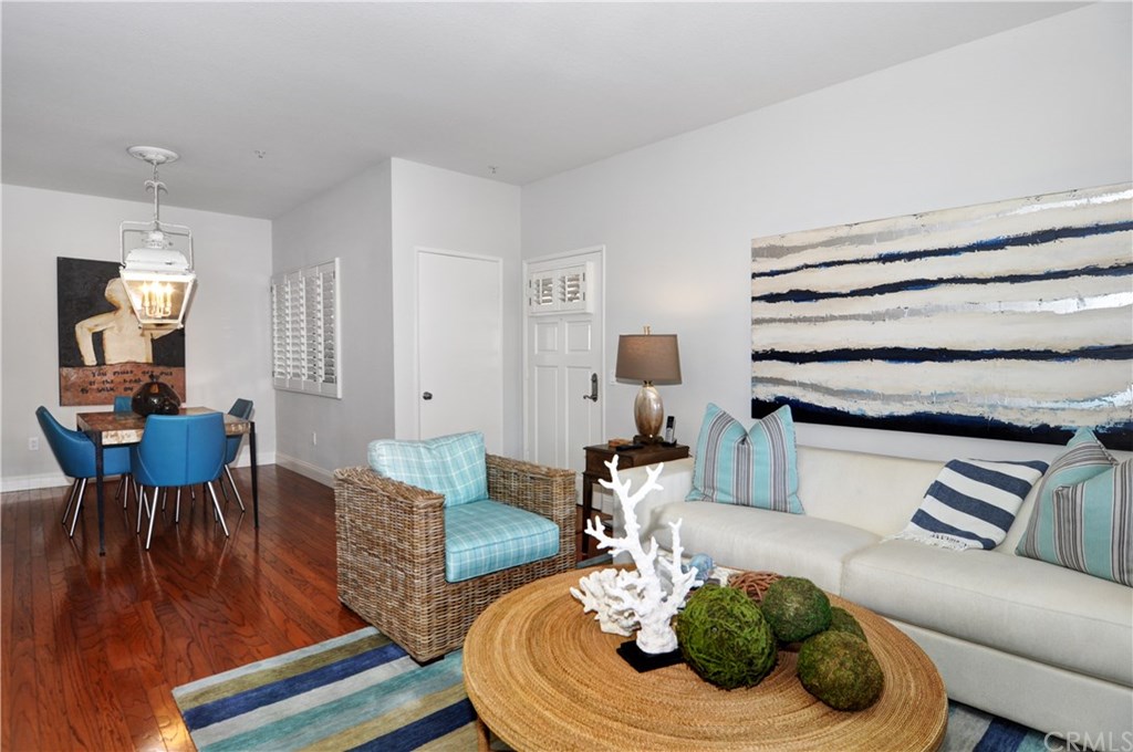 32 Villa Point Drive Newport Beach, CA 92660 - Photo 3 of 19