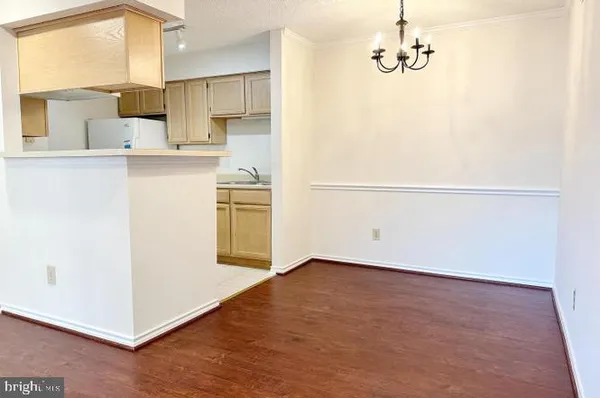 $1,990 | 1523 Lincoln Way, Unit 204B, McLean, VA 22102