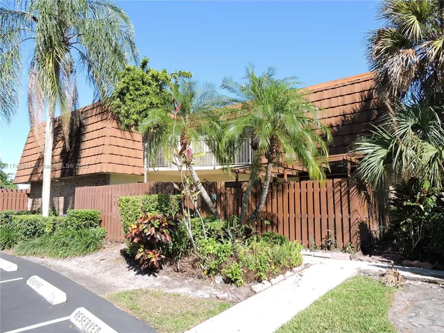 $449,900 | 1316 Southwest 118th Terrace, Unit 1316, Davie, FL 33325