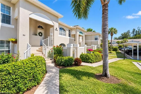 $324,000 | 13021 Hamilton Harbour Drive, Unit S5, Naples, FL 34110