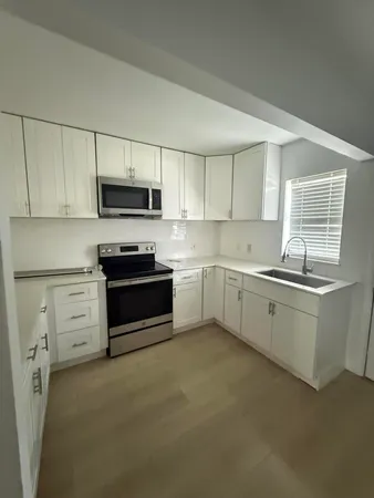 $129,900 | 605 Ixoria Fort, Unit 4, Fort Pierce, FL 34982