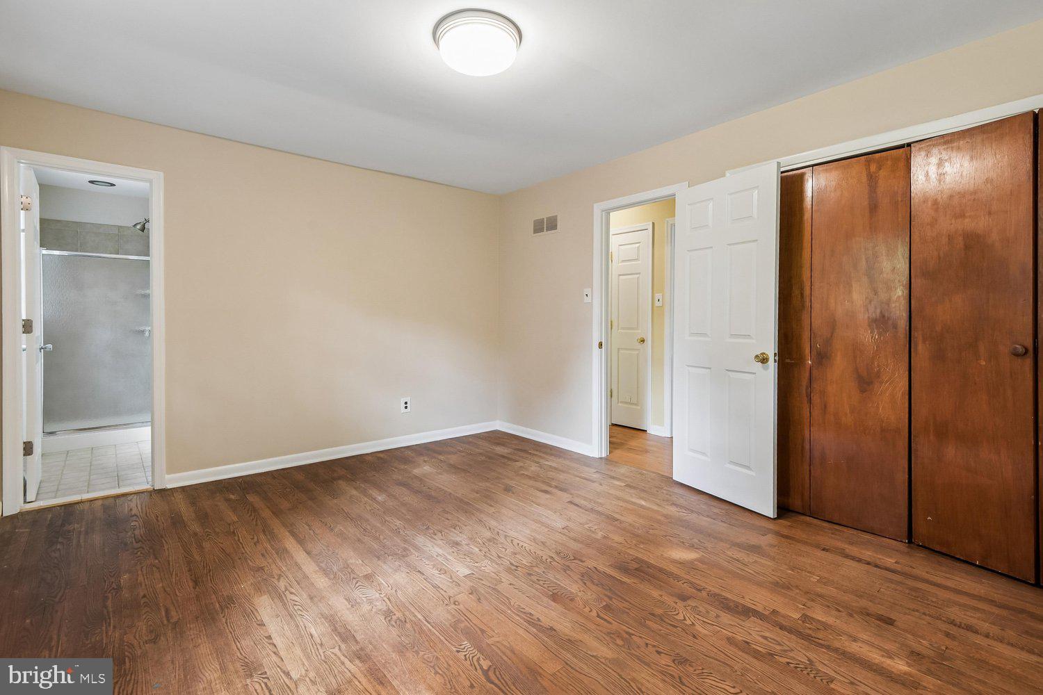 1518 Winchester Road Annapolis, MD 21409 - Photo 31 of 70 Bedroom 2 with full bath