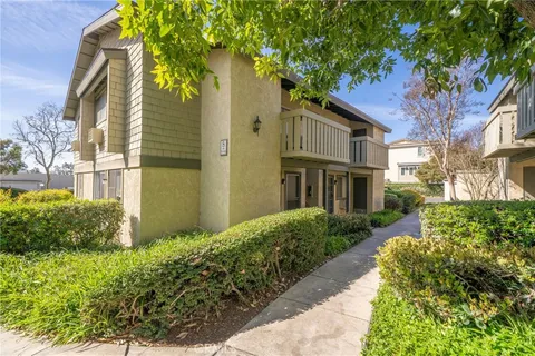 $398,000 | 960 East Bonita Avenue, Unit 54, Claremont, CA 91767