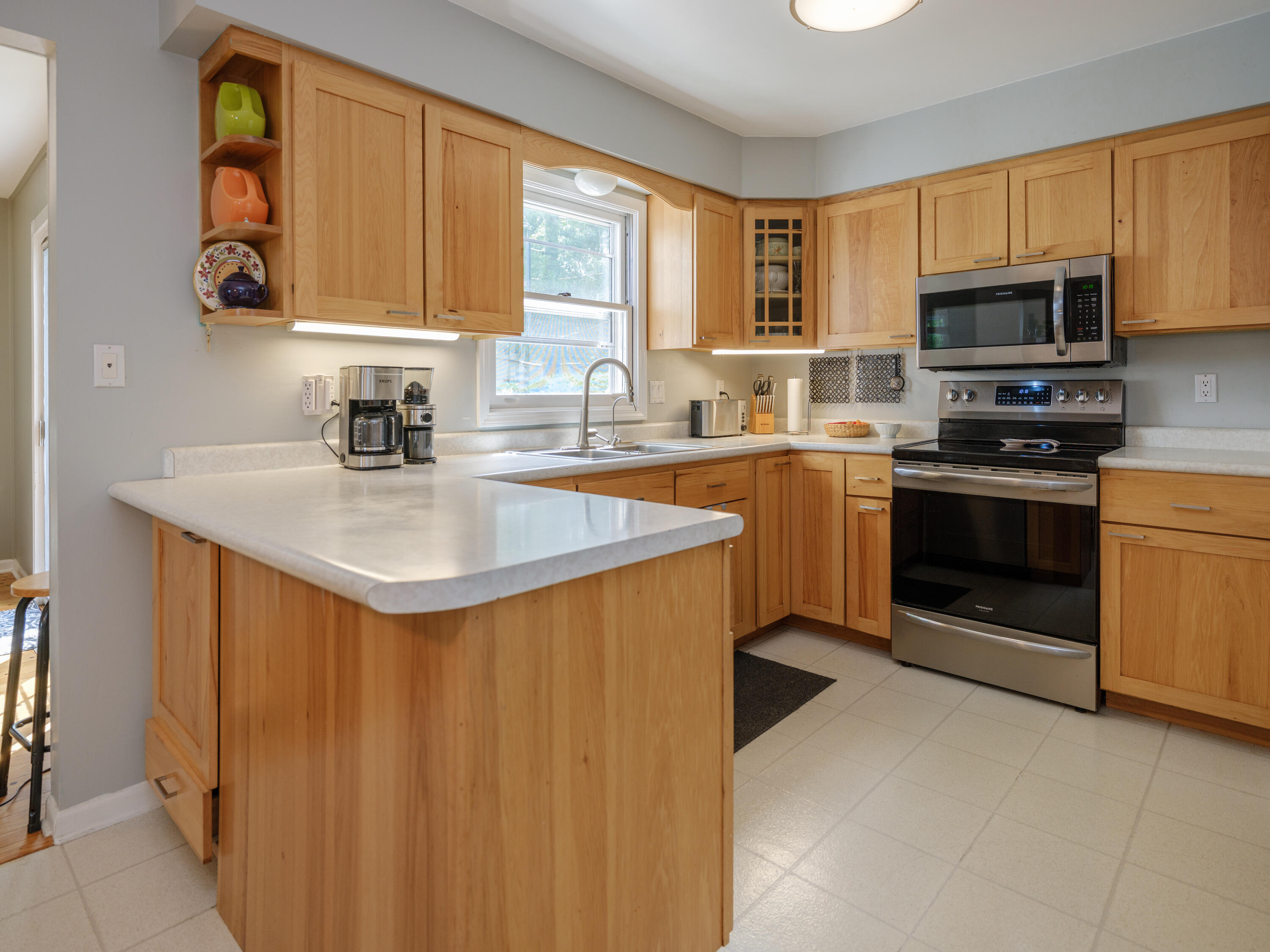 806 Northampton Road Kalamazoo, MI 49006 - Photo 9 of 33 806 Northhampton-109