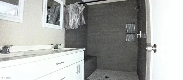 $1,300 | 4746 O'Bannon Drive, Unit D, Las Vegas, NV 89102