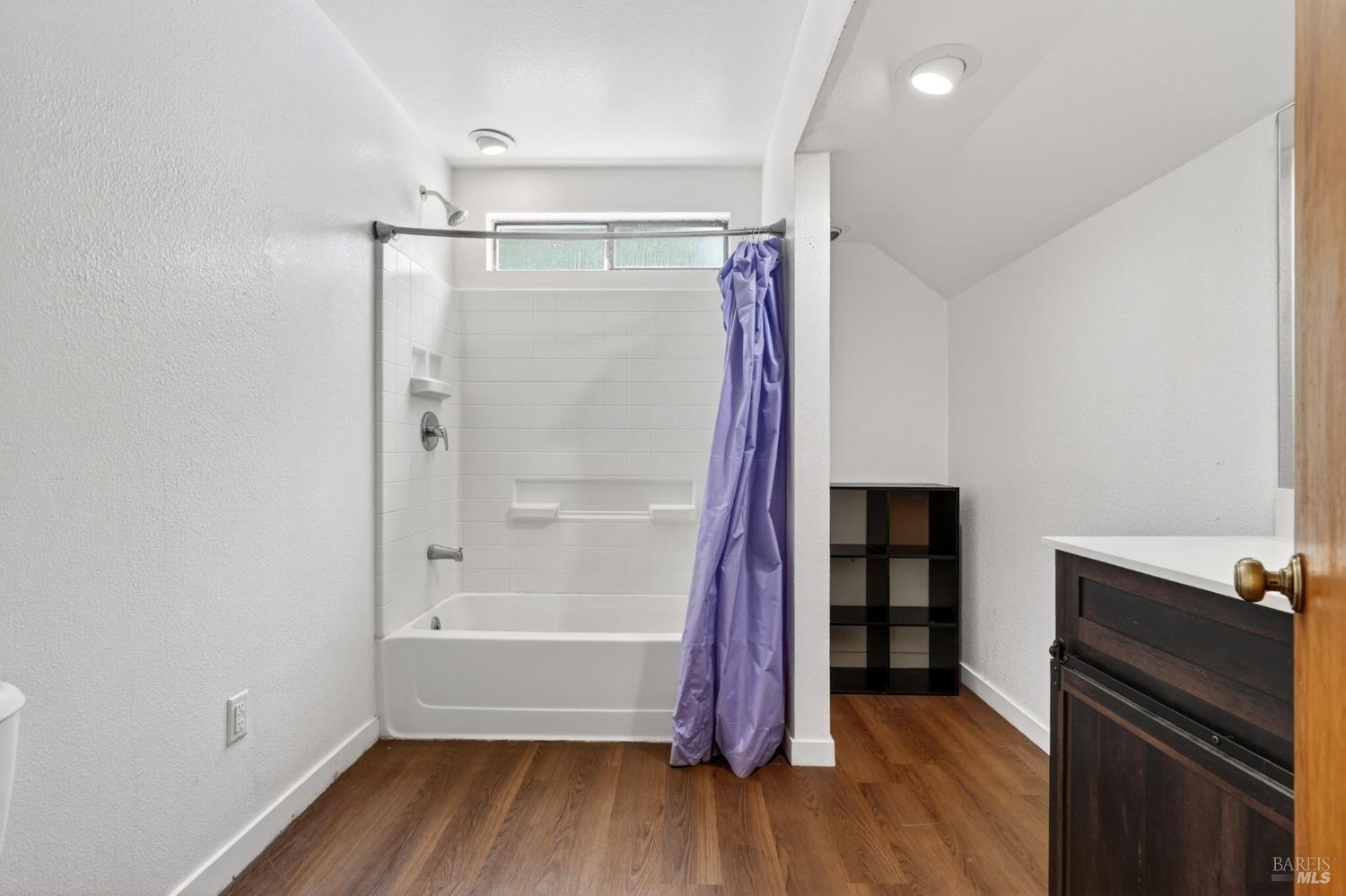 27421 Albion Ridge Road Albion, CA 95410 - Photo 13 of 41 Primary Bathroom