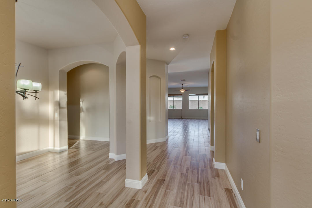 2479 South Racine Lane Gilbert, AZ 85295 - Photo 9 of 49 09-Racine