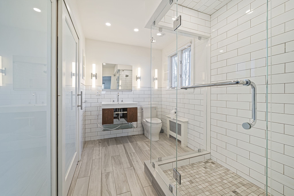 66 Roosevelt Road, Unit 66 Newton, MA 02459 - Photo 15 of 37