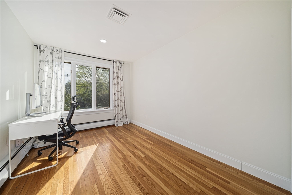 66 Roosevelt Road, Unit 66 Newton, MA 02459 - Photo 19 of 37