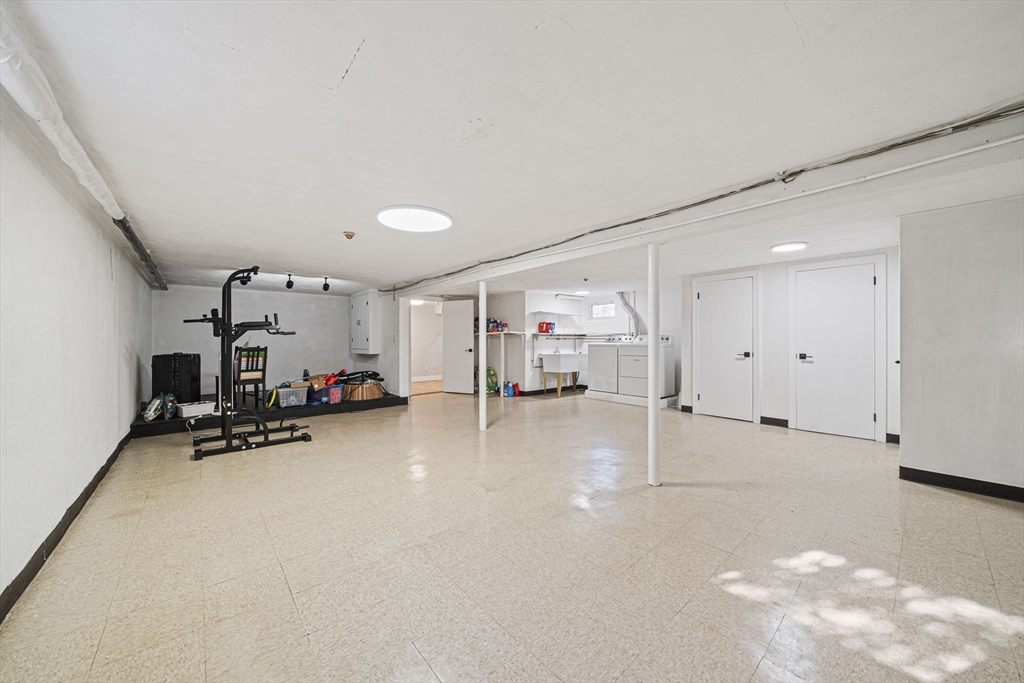 66 Roosevelt Road, Unit 66 Newton, MA 02459 - Photo 26 of 37