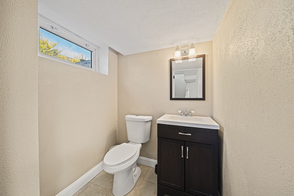 66 Roosevelt Road, Unit 66 Newton, MA 02459 - Photo 28 of 37