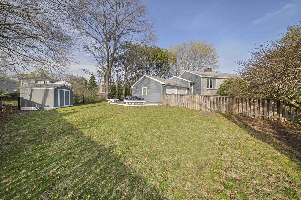 66 Roosevelt Road, Unit 66 Newton, MA 02459 - Photo 34 of 37