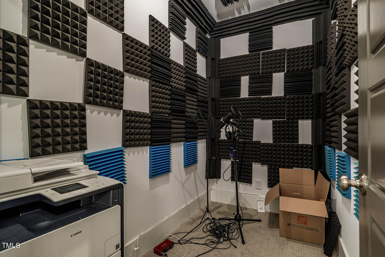 215 Bonterra Way Chapel Hill, NC 27516 - Photo 41 of 67 215BonterraWay-70