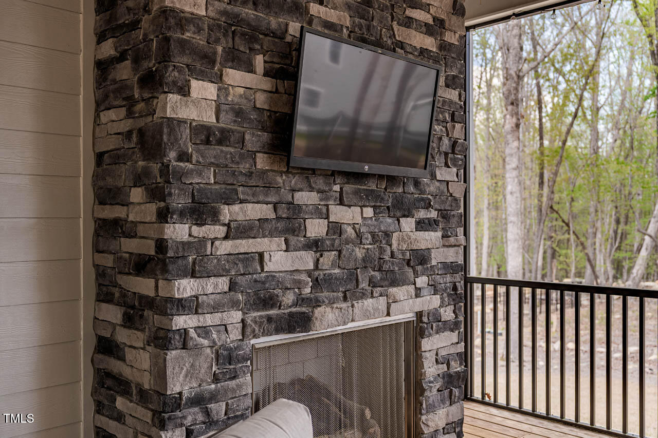 215 Bonterra Way Chapel Hill, NC 27516 - Photo 53 of 67 215BonterraWay-77