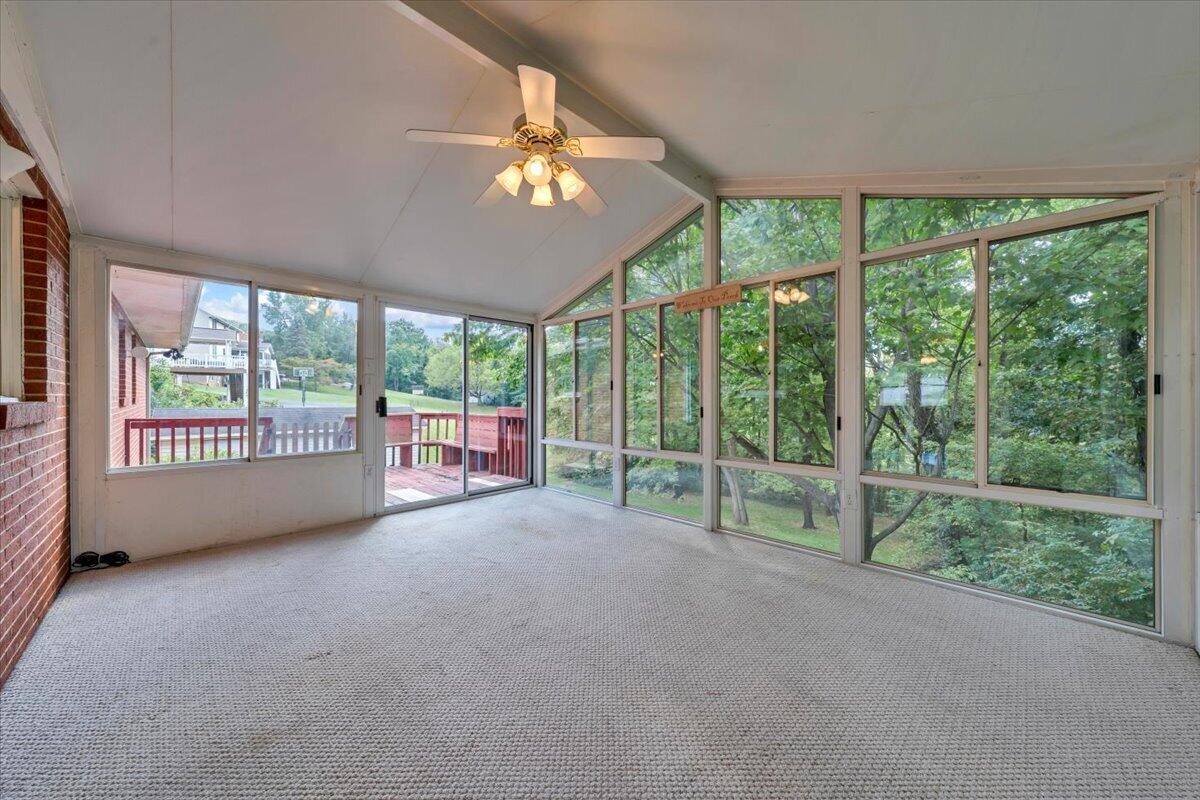 160 Stayman Road Roanoke, VA 24019 - Photo 13 of 46 13-MIB03762
