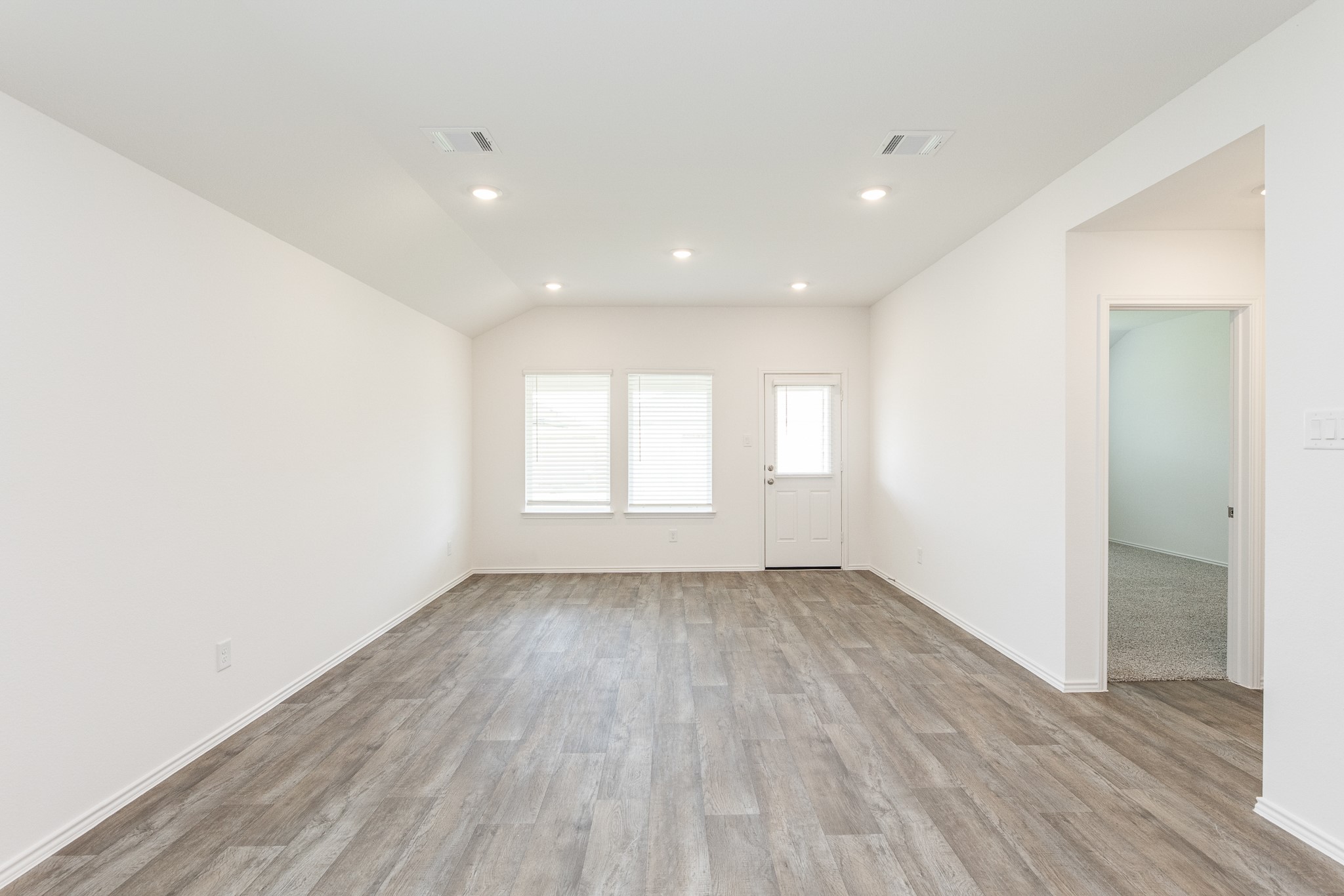 31322 Harp Ridge Fulshear, TX 77441 - Photo 7 of 31 Gallery Image 7