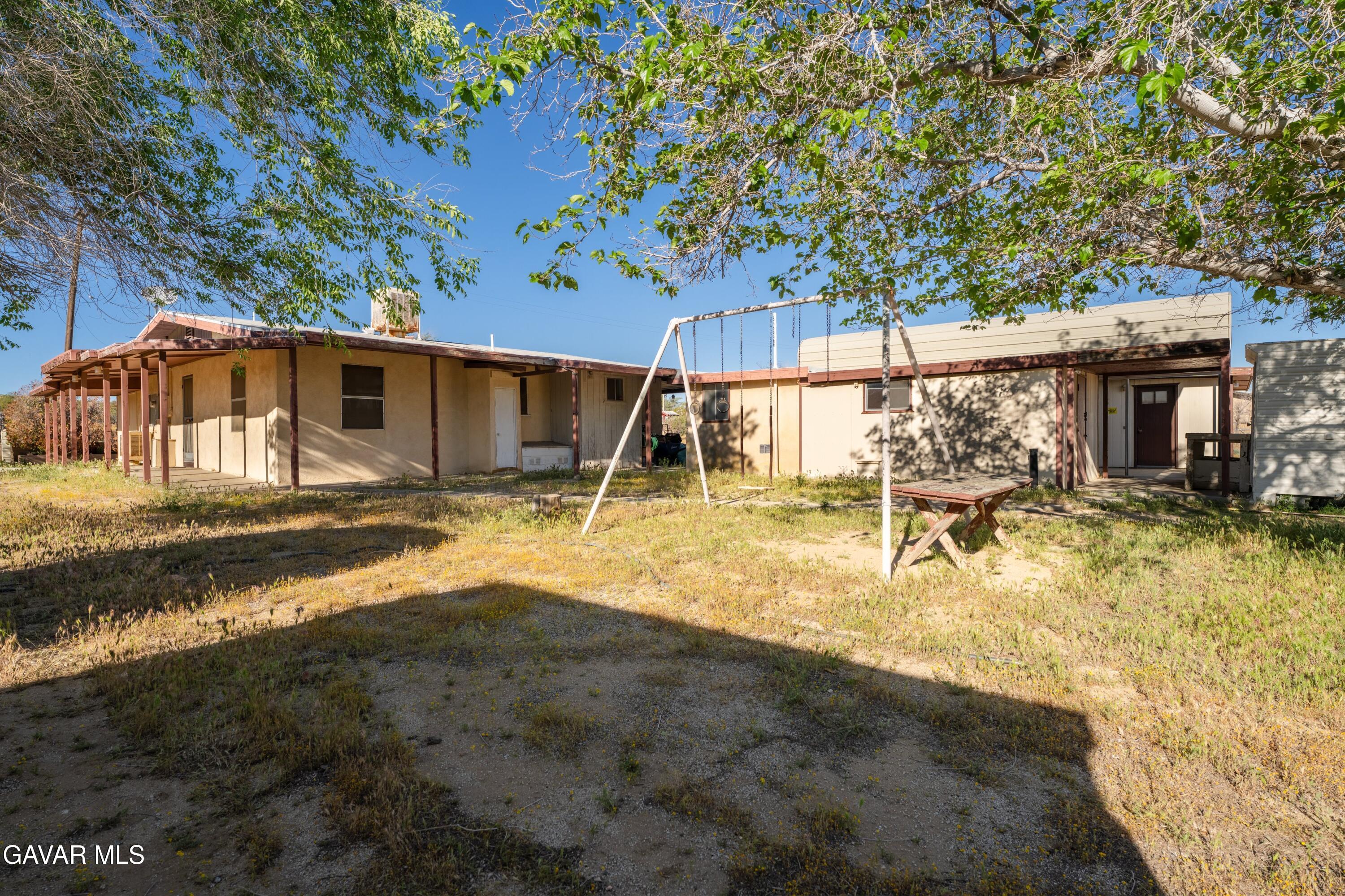 3322 Dawn Road Rosamond, CA 93560 - Photo 26 of 37 backyard