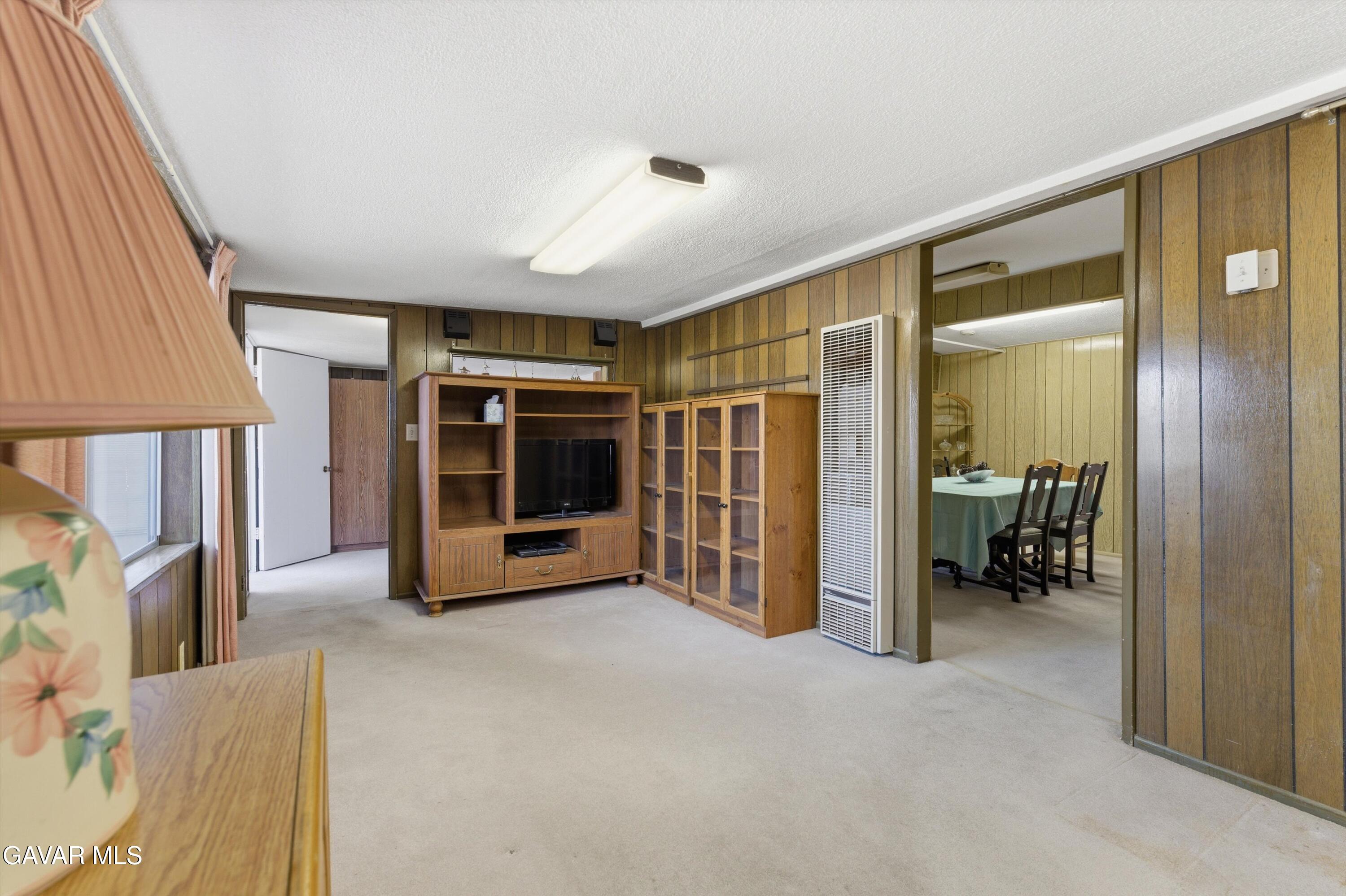 3322 Dawn Road Rosamond, CA 93560 - Photo 9 of 37 Living room