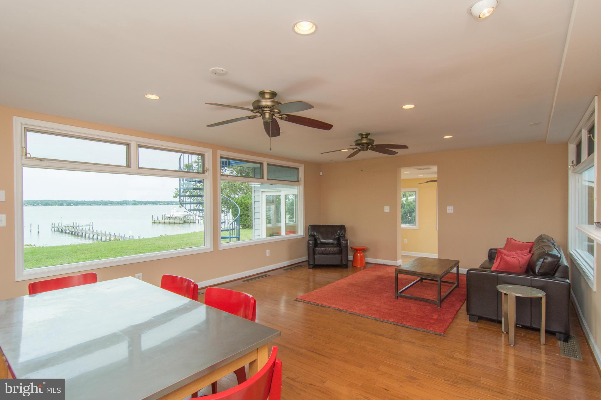 1278 Turkey Point Road Edgewater, MD 21037 - Photo 5 of 30 Living Room