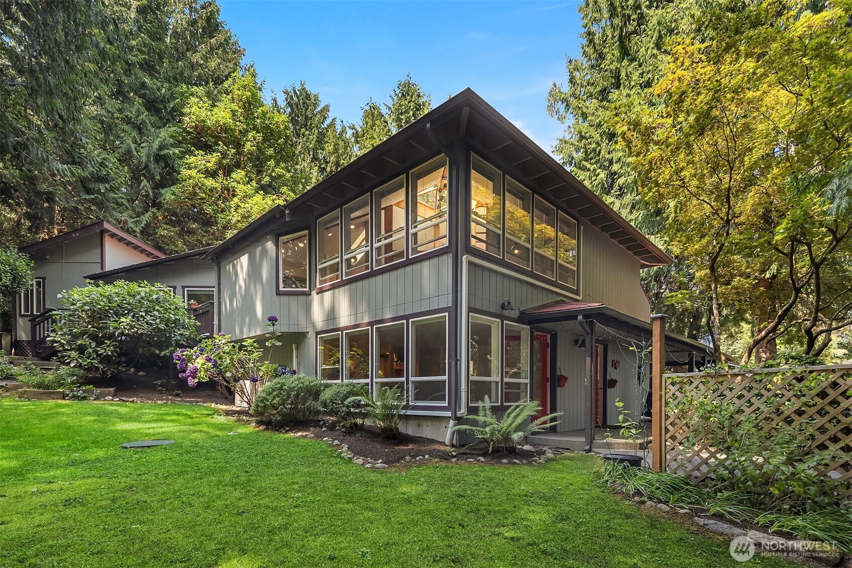 11469 Kallgren Road Northeast Bainbridge Island, WA 98110 - Photo 4 of 37 Gallery Image 4