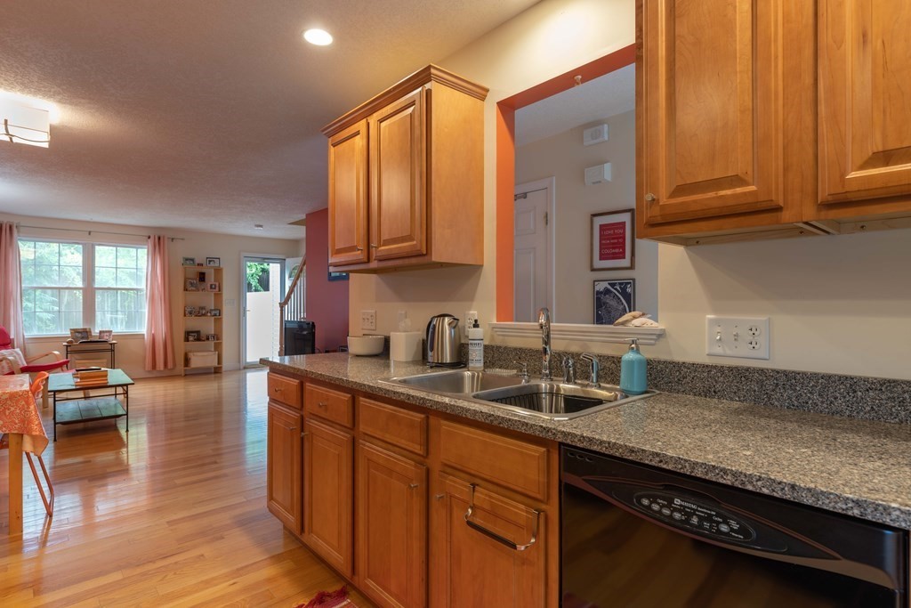 8 Hockanum Road, Unit 4 Northampton, MA 01060 - Photo 5 of 18 Gallery Image 5