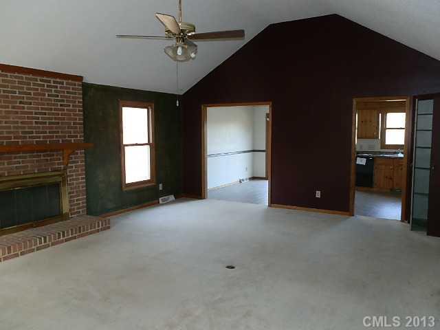 1605 Springhaven Circle Albemarle, NC 28001 - Photo 3 of 15 Gallery Image 3