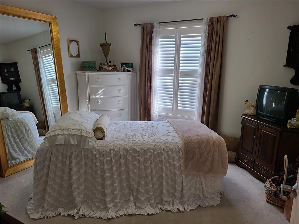 136 Pleasant Ridge Road McKees Rocks, PA 15136 - Photo 17 of 22 Gallery Image 17