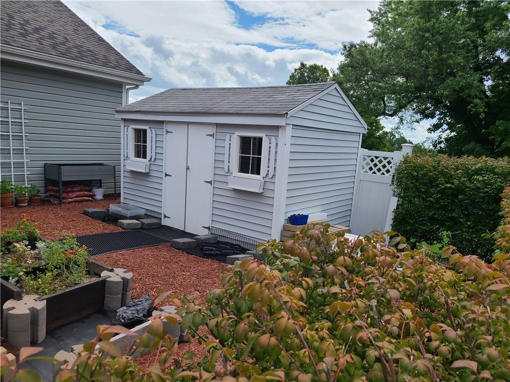 136 Pleasant Ridge Road McKees Rocks, PA 15136 - Photo 21 of 22 Gallery Image 21
