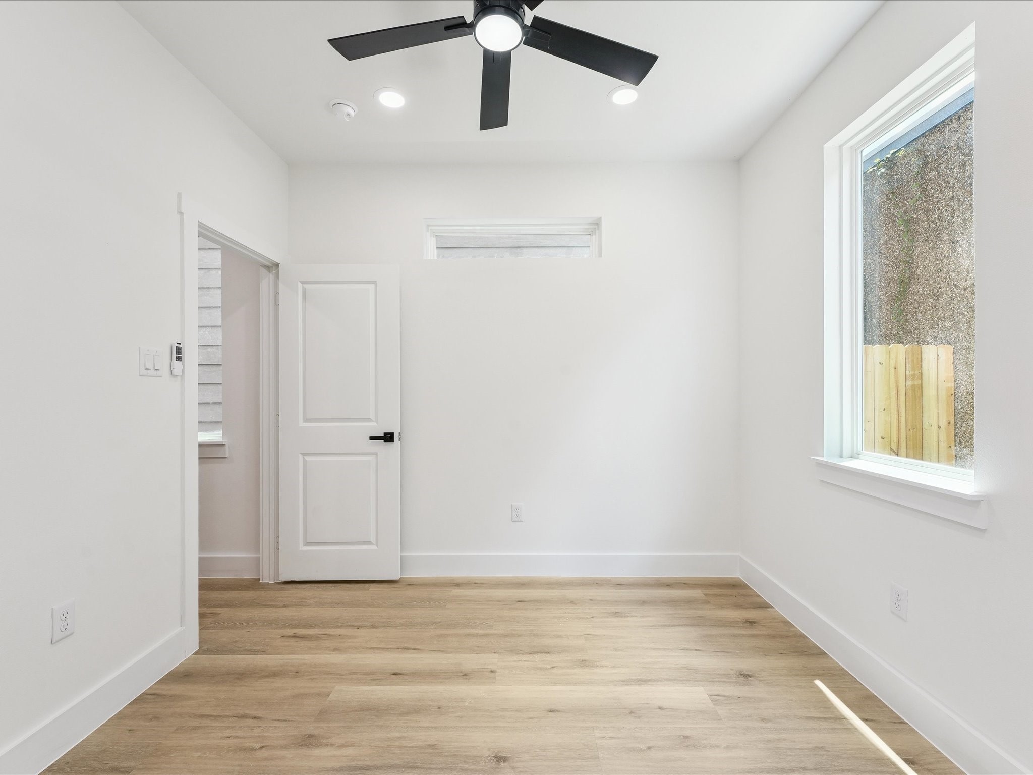 3502 Saltus Street Houston, TX 77003 - Photo 9 of 35 Studio Apartment