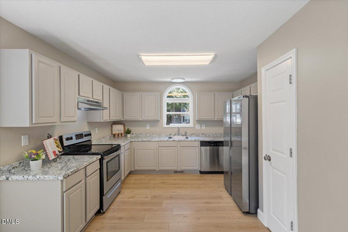 48 Hunters Way Angier, NC 27501 - Photo 6 of 24 06-v
